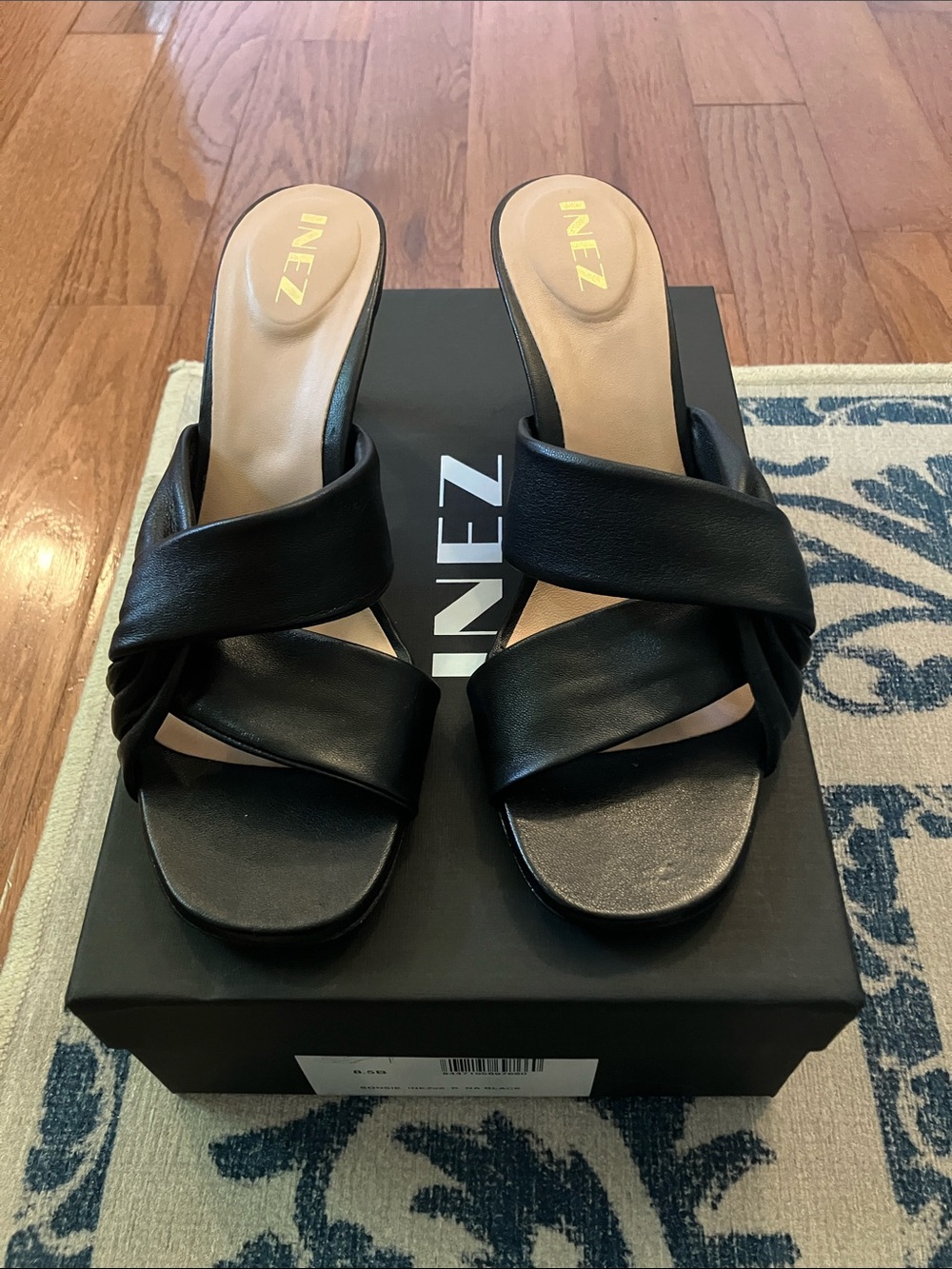 Inez - Isa Black Slide Heels